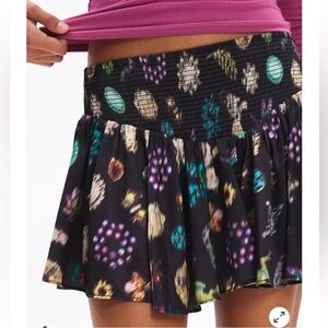 Kimchi Blue/UO Eliza Satin Mini Skirt. Size S. NWT. MSRP $60.